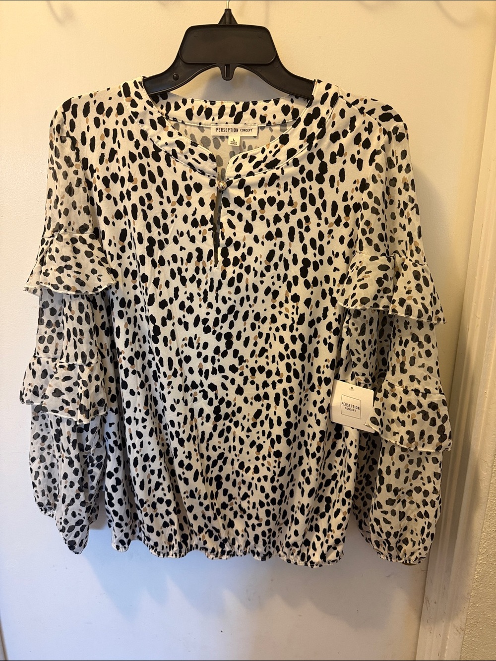 NWT PerSeption Concept Black and White Dalmatian Print Ruffle Blouse